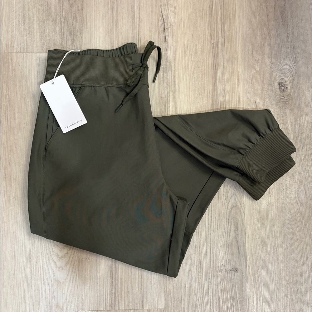 NWT 7 Diamonds Infinity Joggers